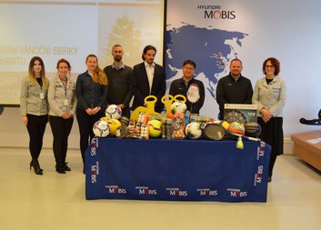 Dar pro děti předán