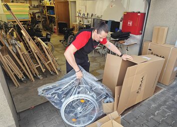 Blíží se letní sezóna a Půjčovna kompenzačních pomůcek vyhlíží každoroční zájem o své služby